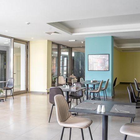 Liv Weibdeh Hotel Suites Amman Zewnętrze zdjęcie