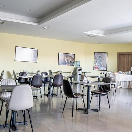 Liv Weibdeh Hotel Suites Amman Zewnętrze zdjęcie