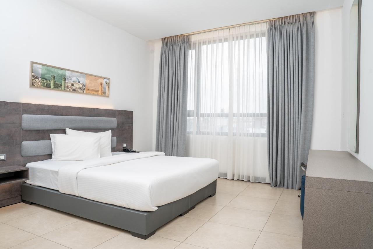 Liv Weibdeh Hotel Suites Amman Zewnętrze zdjęcie